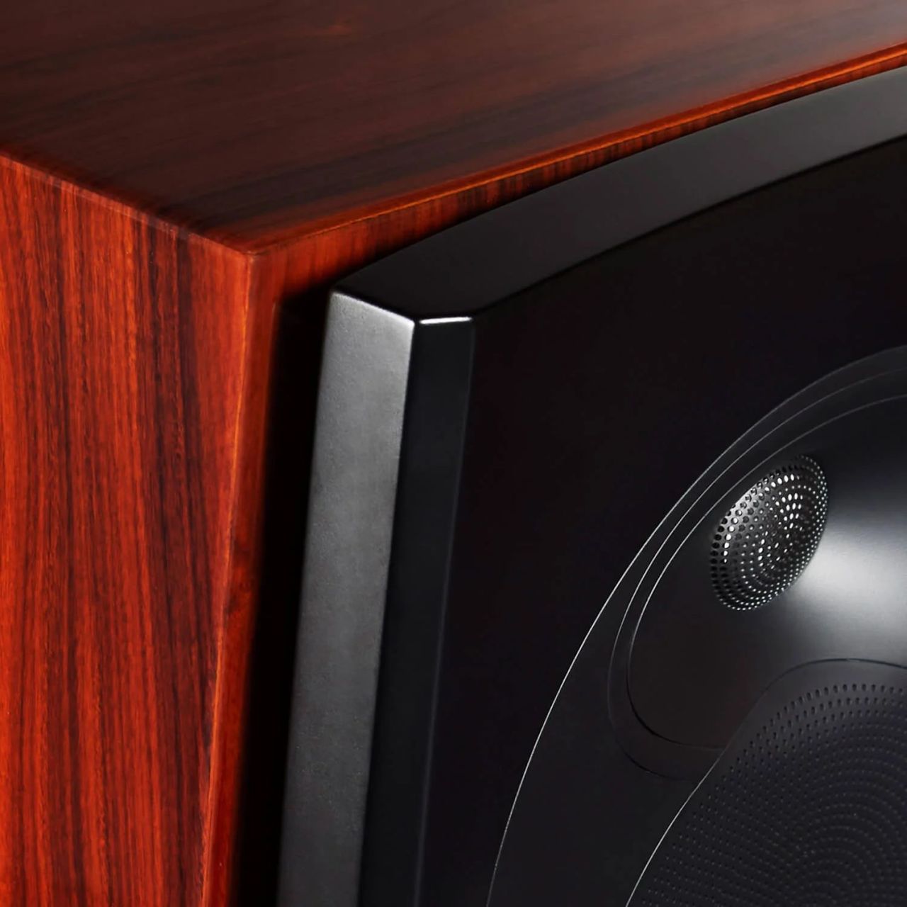 Arendal: Limitált 10. évfordulós hangsugárzó rózsafában!