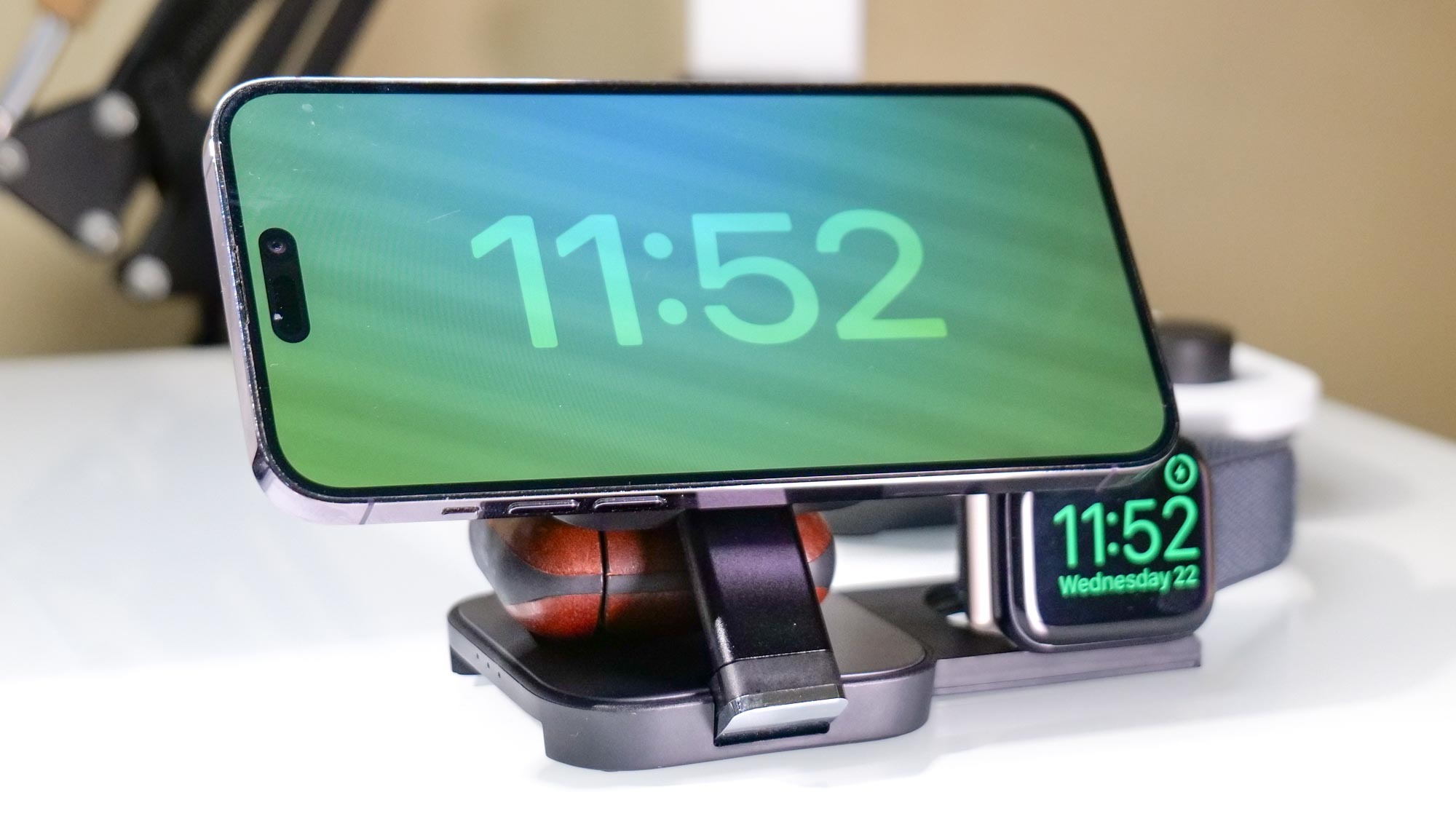 Apple eltávolította a fontos kiegészítőt az M5 MacBook Pro-ból!